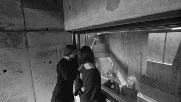 Gesehen: Stereo (Tile 3B of a CAEE Educational Mosaic) (1969) - Sprachfragen